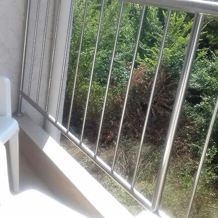 Sarafovo Residence アパート